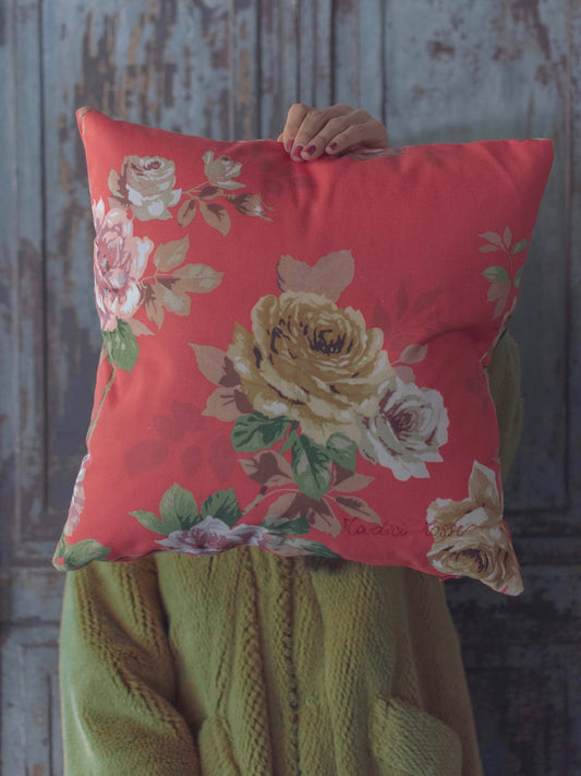 Cuscino ricamato Radici rosse
