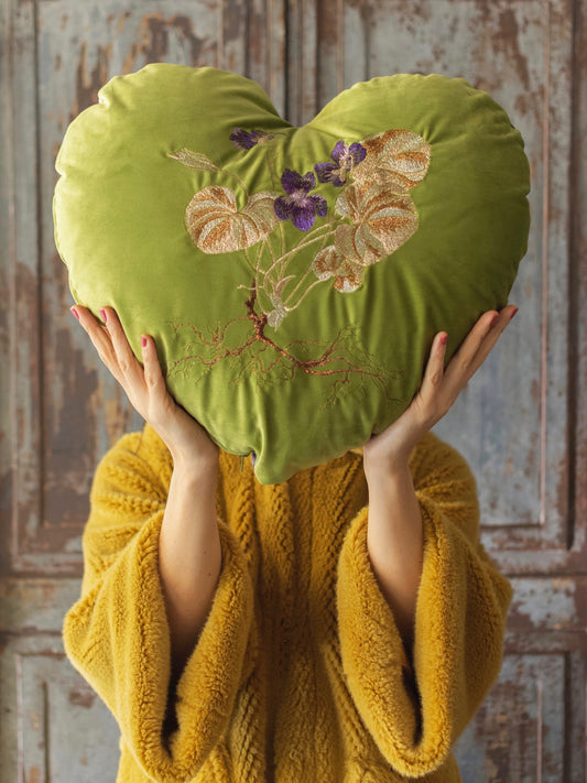 Cuscino a cuore verde - retro viola